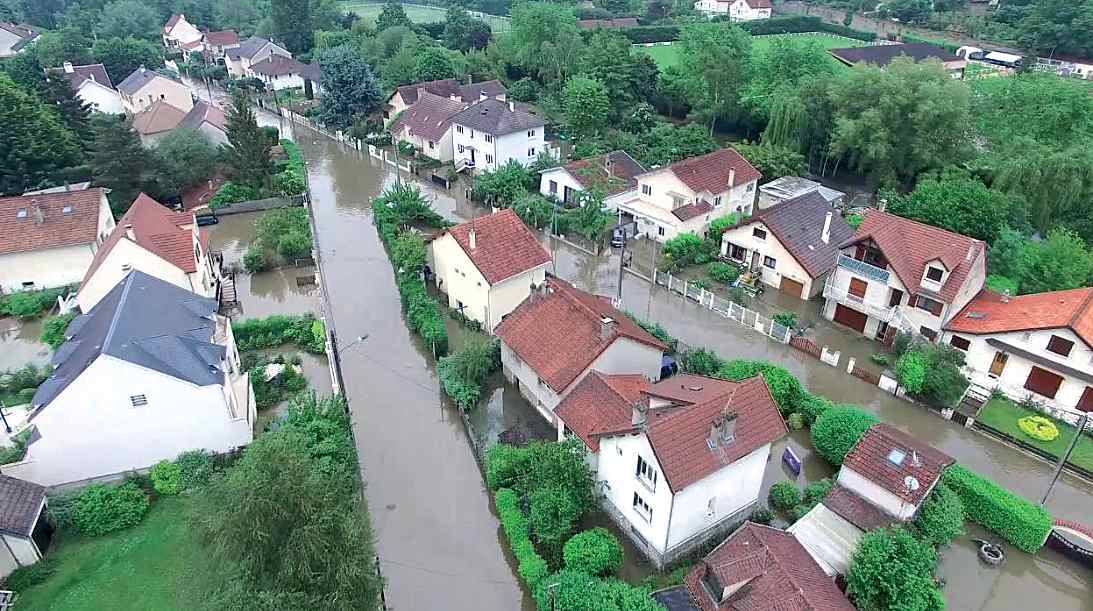 Inondation à Orsay rue Buffon
